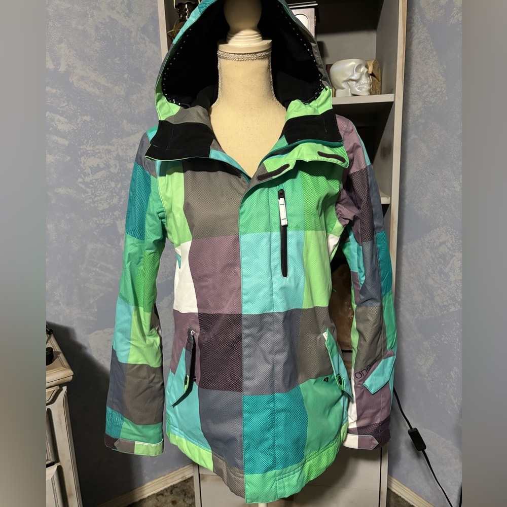 SOLD O'Neill Women's Blue and Green Plaid Ski Jacket - Picture 4 of 16
